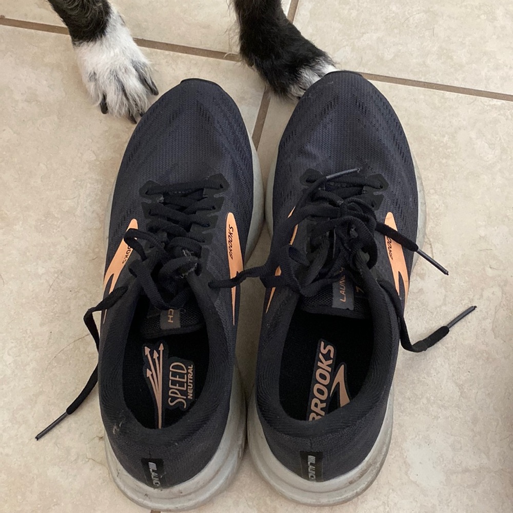 Brooks launch 7 size 9